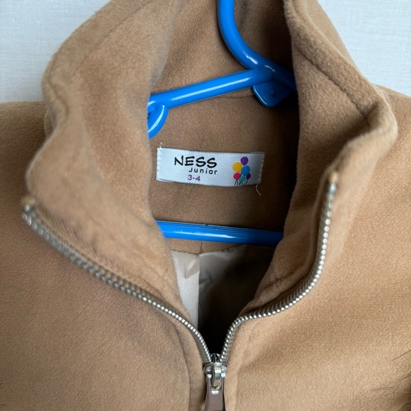NESS Junior Camel Coat with Faux-Fur Shoulders & Faux-Leather Sleeve – Size 3-4Y - Picture 3 of 8